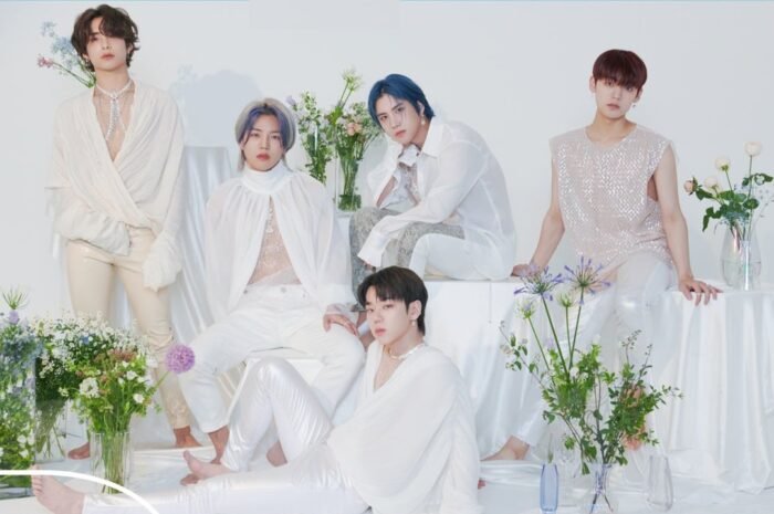 Ace decorates the cover of the latest popular K-pop playlist in Tidal, USA.