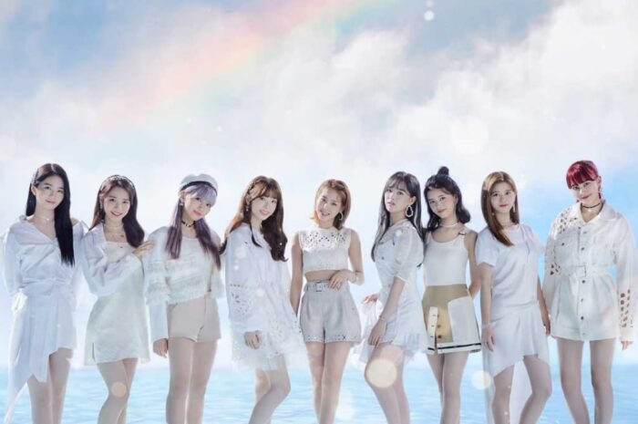 Stray Kids’ new single debuts at No. 1 on the Billboard chart