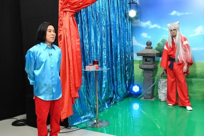 Johnny’s K transforms into a popular anime Hanyo’s character & reproduces the kiss scene that Has been done.