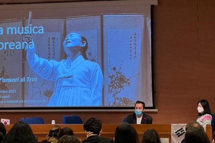 Siena, a medieval city in Italy who fell in love with Korean culture