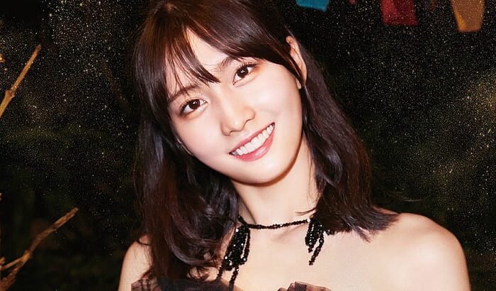 TWICE Momo appeared on a giant billboard in Times Square, USA! Super special birthday gift from fans