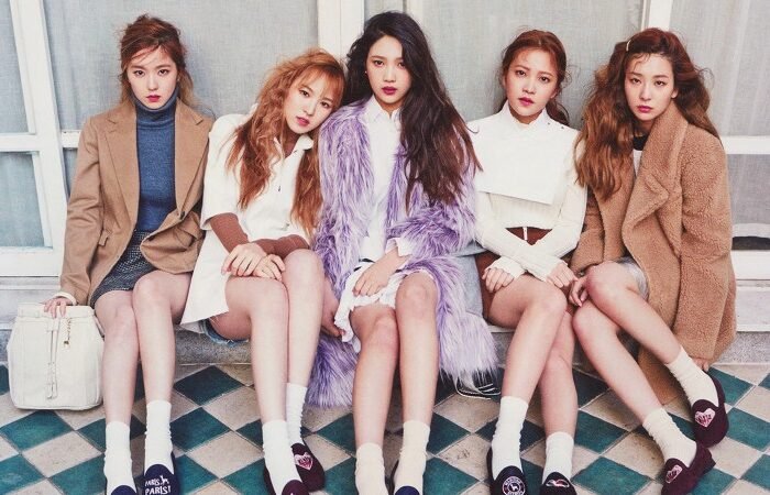 Girls’ Generation, Red Velvet, and other SM singers form a unit.