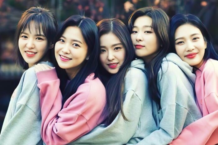 Global K-pop star ‘Red Velvet’ Joy Cosmopolitan March issue cover decoration