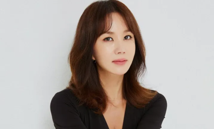 ‘Hit Song’ Kim Hee-Cheol ‘Uhm Jung-Hwa, the genius of transformation with a new concept.’