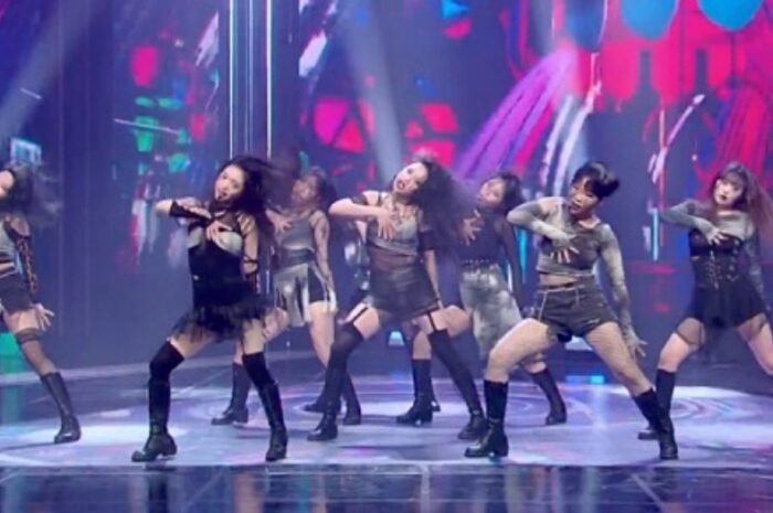 Girl group Pink Fantasy, exceptional ‘Machine Strange’ performance at ‘Mcar.’
