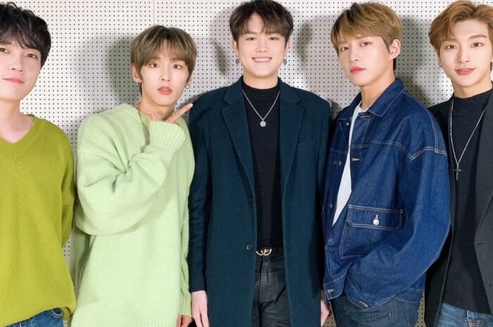 Kim Do-Heon, a famous music critic, said, ‘Is it worldview or music? There are two paths in front of K-pop girl groups.’