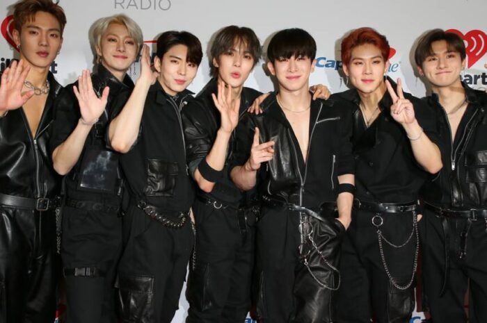 K-Pop Themed Regular Performance Fan Art Contest