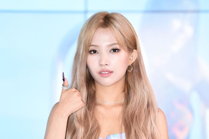 Does Rolling Stone Korea unveil Jeon So-Yeon’s column? Who the hell can bear that crown?