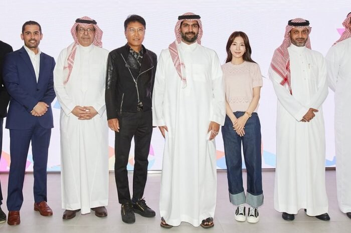 K-pop and Saudi pop collaboration, Lee Soo-man, SM general manager