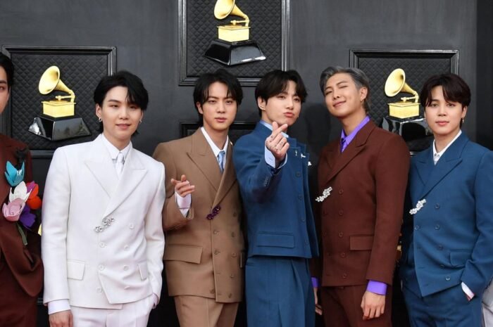 K-pop cover dance quenched my thirst. ‘I’m going to Seoul wearing a fancy stage costume.’