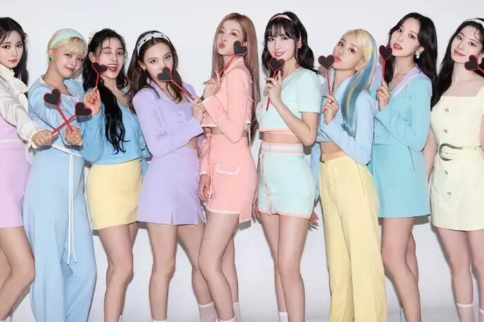 Girl band Rolling Quartz, U.S. Otacon K-Pop corn success. Breathing with 40,000 spectators