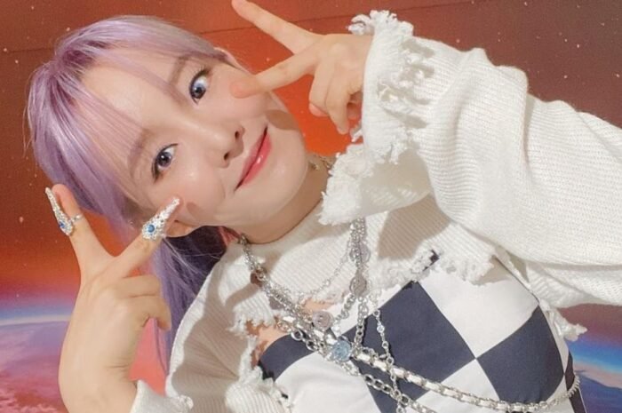 51st week Circle Chart, Younha won 3 crowns, and Le Seraphim topped the Global K-pop Chart