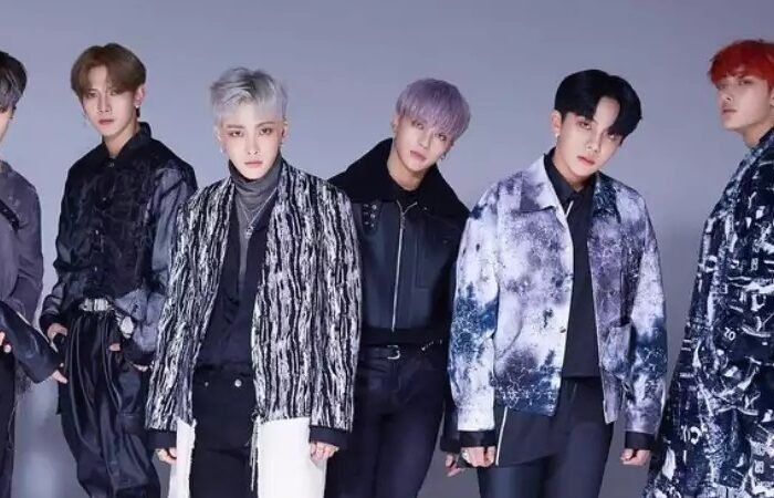 ‘Going to a fan signing event without makeup VS without washing hair.’ A battle between Lucy Shin Kwang-il’s favorite fan and ATEEZ Yunho’s favorite fan