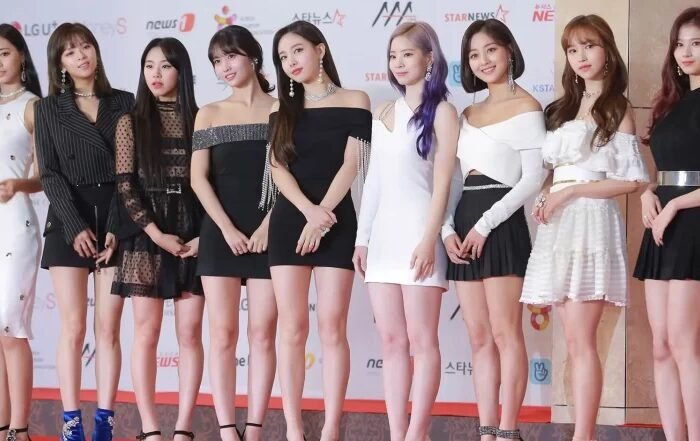 New Jeans wins three awards at the 20th Korean Popular Music Awards. ‘2022 is the year of New Jeans.’