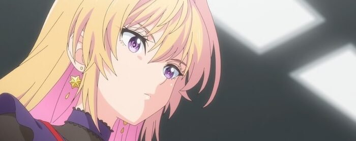 Episode 1 of the anime ‘Clumsy Senior.’ A strict boss, feared within the company, is assigned to train the students.